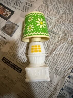 Green Daisy Vintage Avon bottle